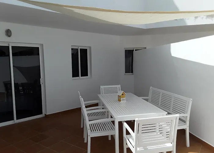 La Buena Vida, By Comfortable Luxury Apartment