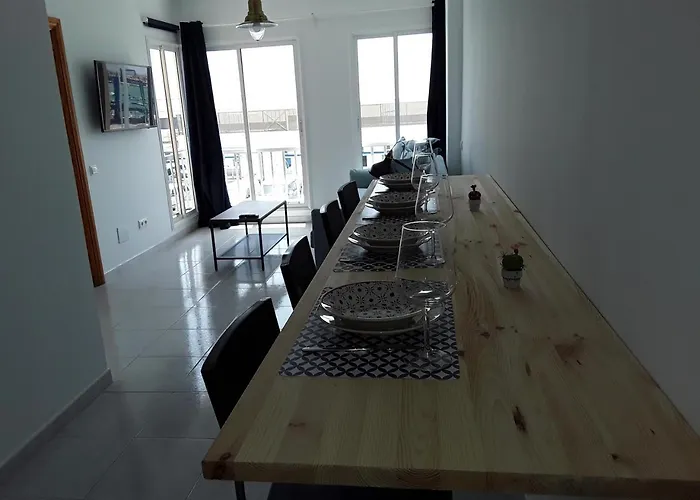 La Buena Vida, By Comfortable Luxury Apartment